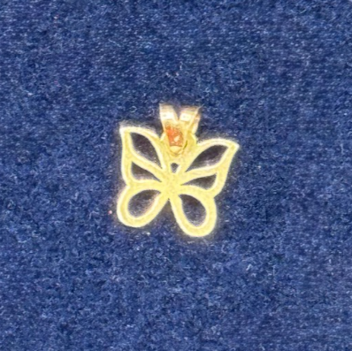 آویز پروانه